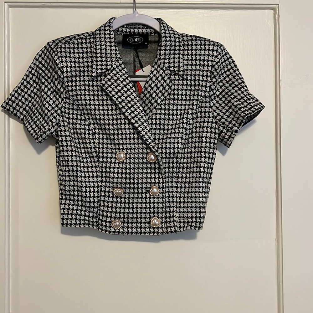 Cropped Houndstooth sleeveless blazer/top. Size M